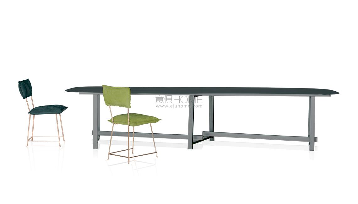 VILNIUS-TABLE 餐桌