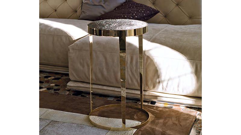 Amadeus 茶幾，角幾