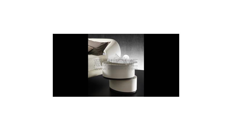 GIULIETTA E ROMEO COMODINO 床頭柜