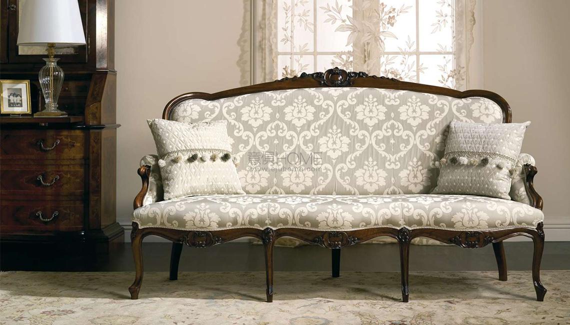 VIMERCATIClassic living room Carlotta 沙發(fā)