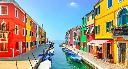 聽說，他們都去米蘭搬“家”了