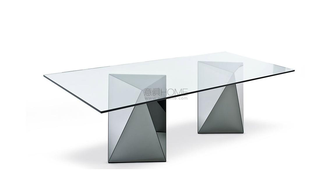 YAN長(zhǎng)餐桌