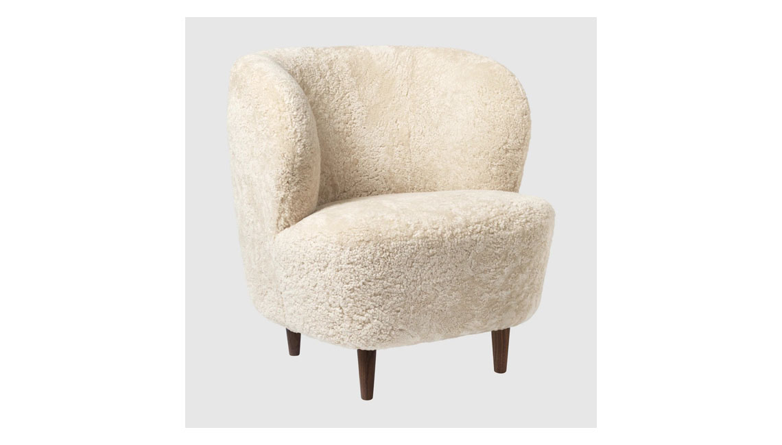 Stay Lounge Chair - Small, with wood legs休閑椅