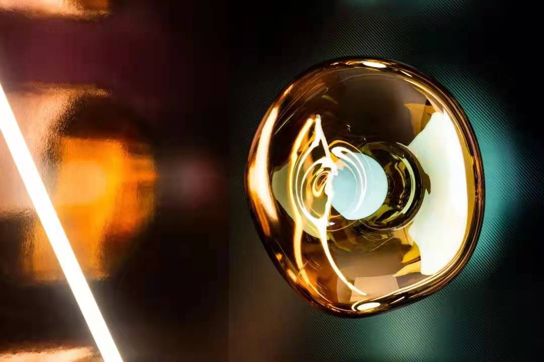 Tom Dixon熔巖燈 | 燙破黑夜的“煉金術(shù)士”