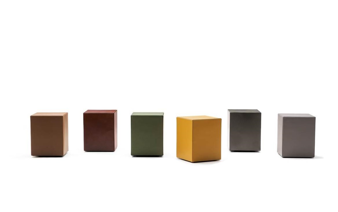 Solid Saddle-Hide 腳凳