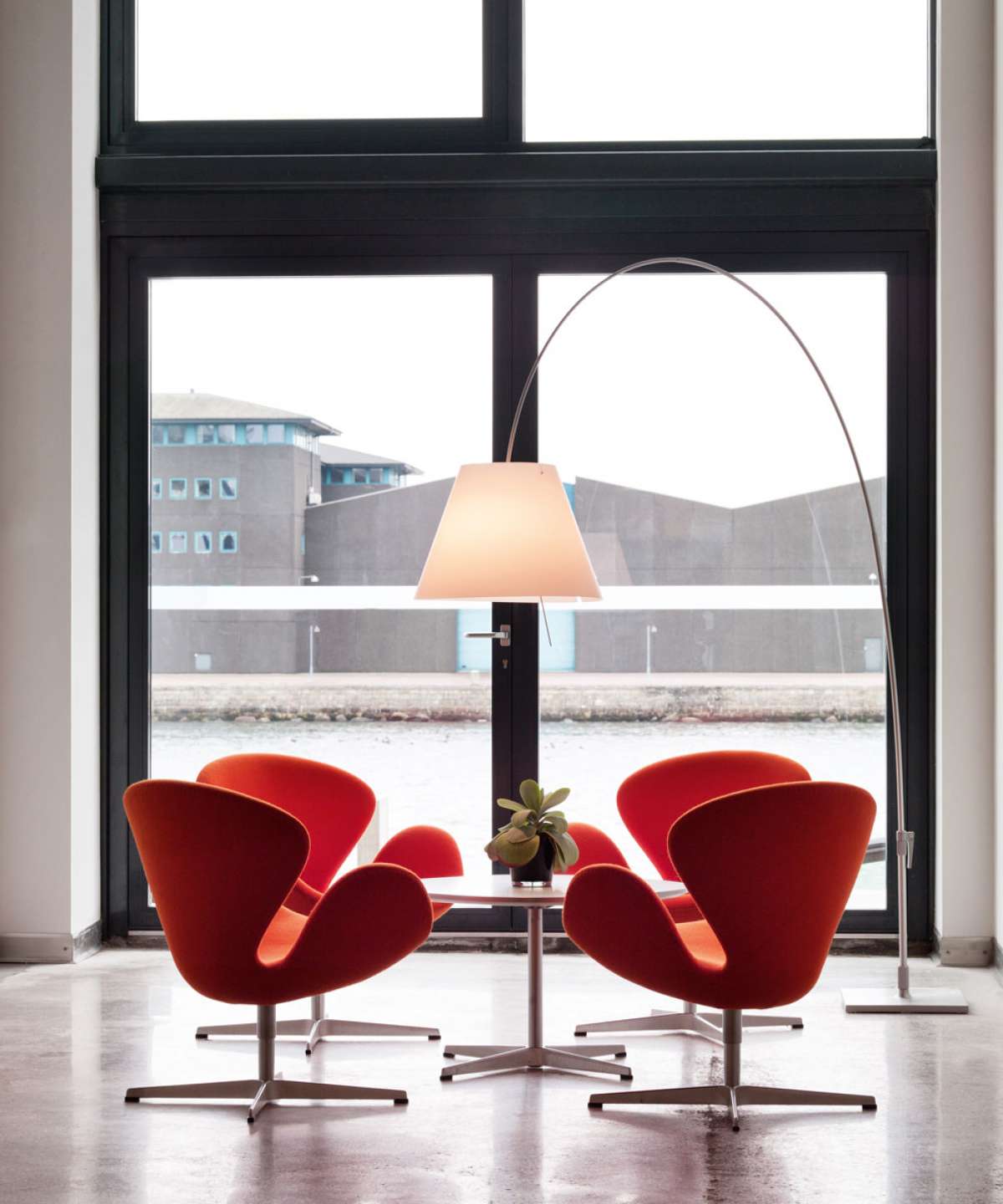 Lady Costanza 落地?zé)?>
						<div   id=