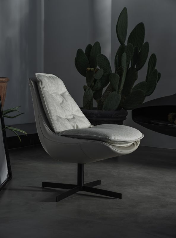 DAYA ARMCHAIR 休閑椅