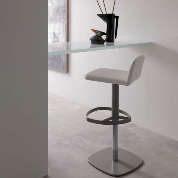 OZZIO ITALIASIMPLE吧椅