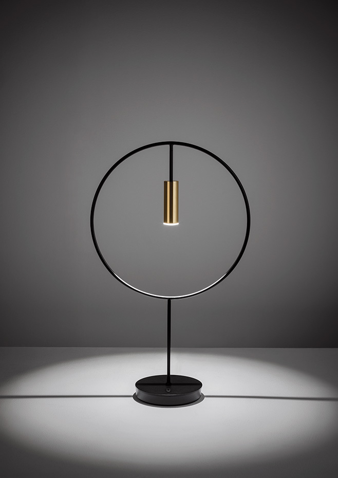 REVOLTA 臺(tái)燈