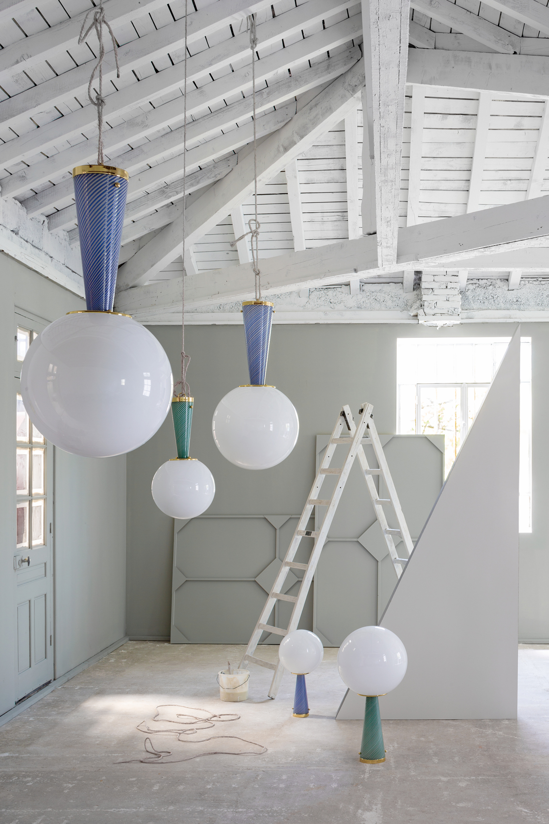 Magic CircusPLAFONNIER UPSIDE DOWN吊燈