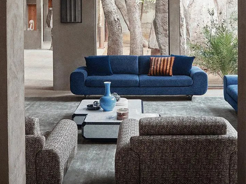 提升家的時尚氣質(zhì)，就來加入一件FENDI CASA的單品吧！