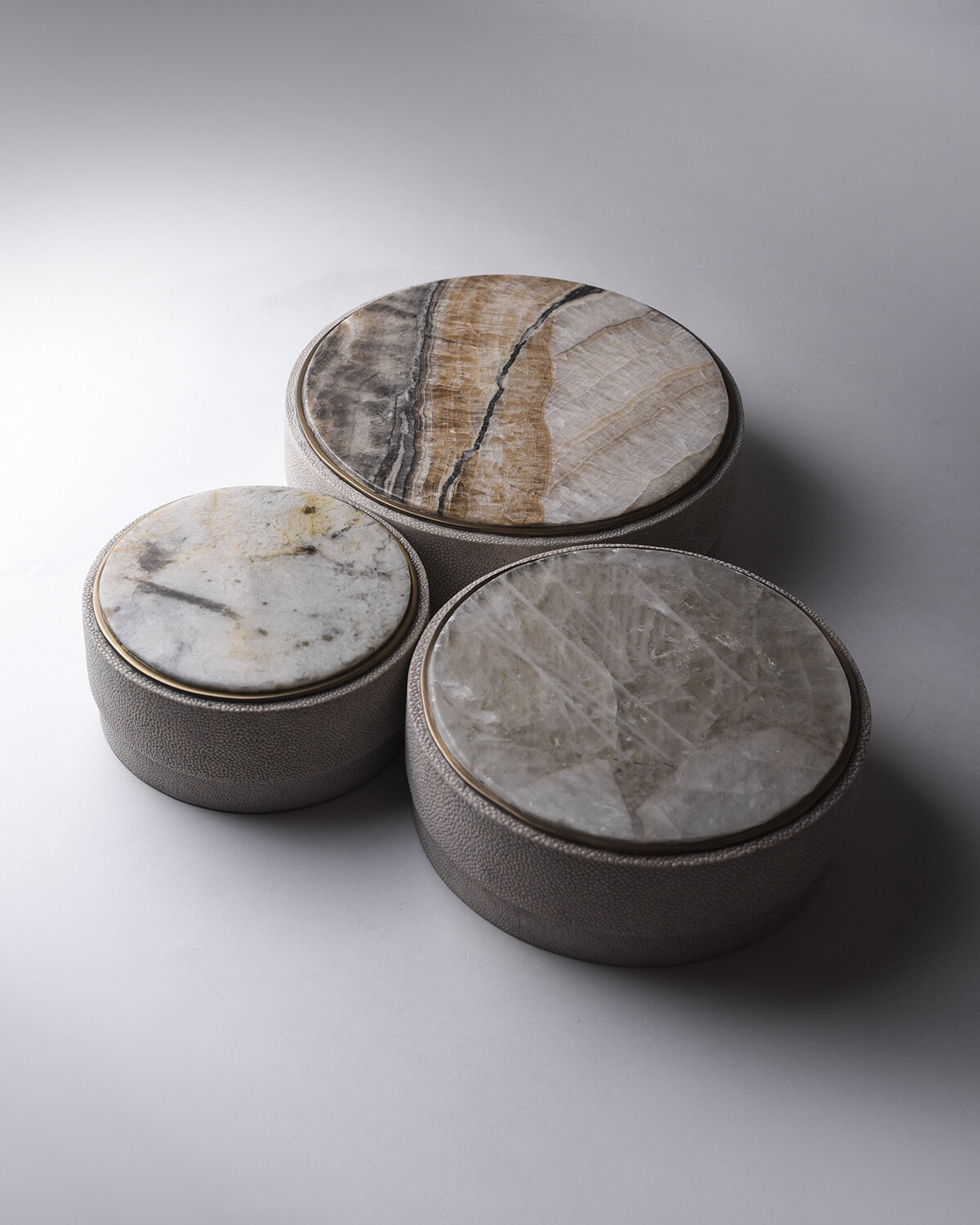 R&Y AugoustiSemi Precious Stone圓形盒子